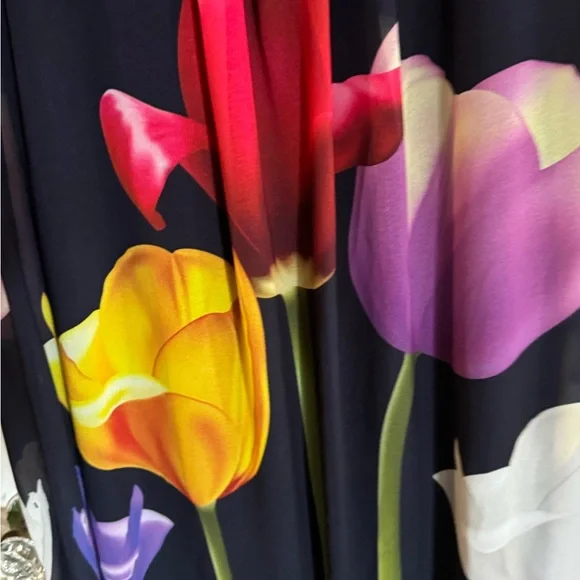 Silk dress - Picture 7 of 8